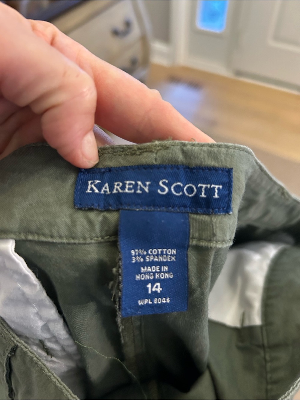 Karen Scott size 14 army green Bermudas - Picture 2 of 4